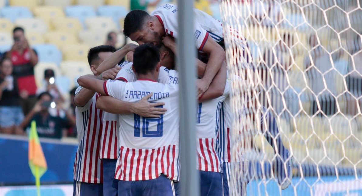 Futbol en Mil Rayitas ::..