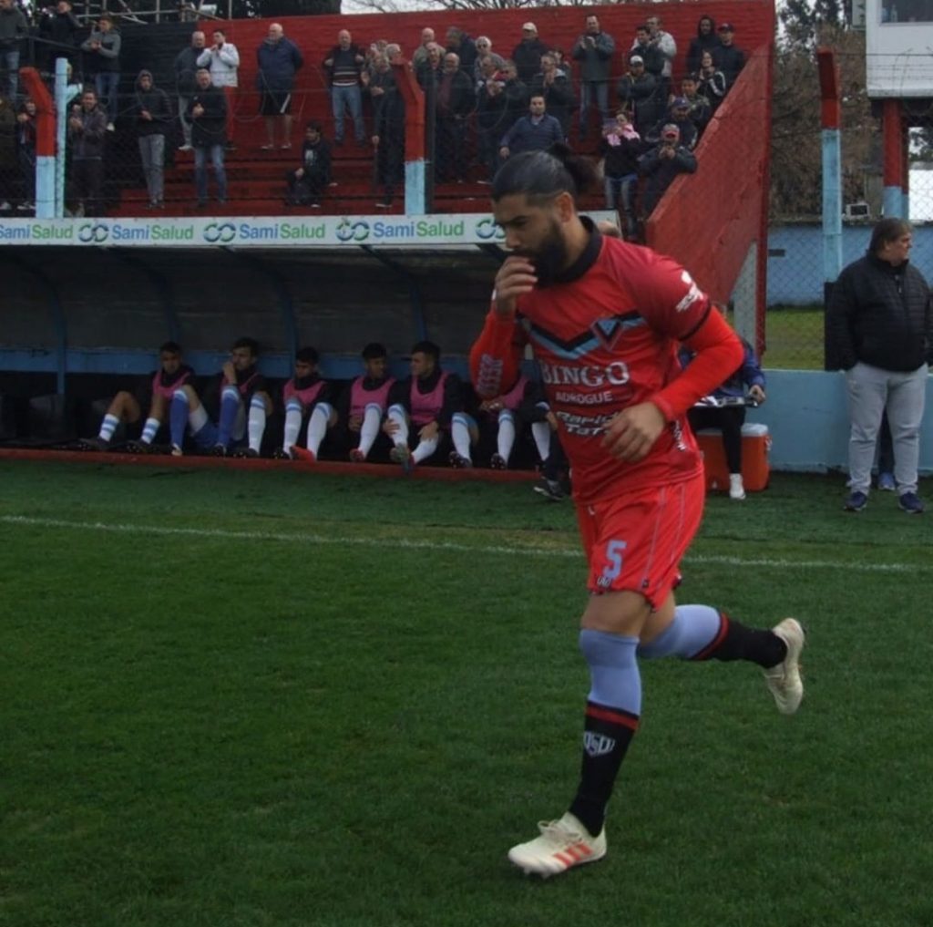 Versus / Rodrigo Burgos queda libre del Atlético Brown