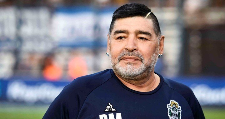 Hijos de Maradona piden llevar sus restos a un mausoleo en Buenos Aires