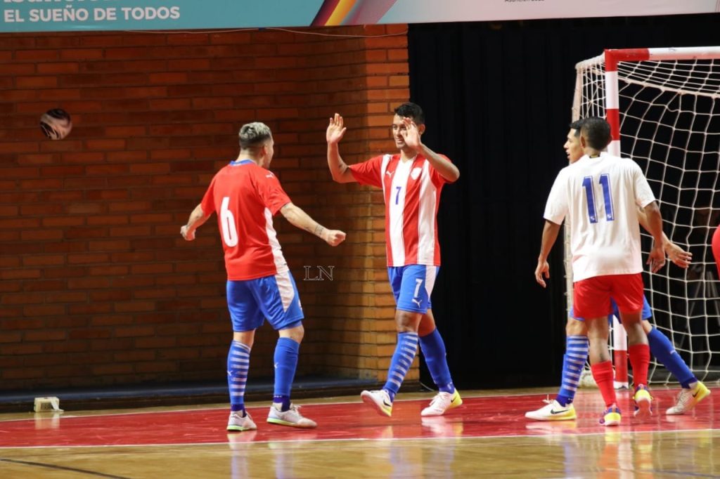 En emotivo cierre, selección de futsal vende cara su derrota ante Paraguay  – Federación Panameña de Fútbol