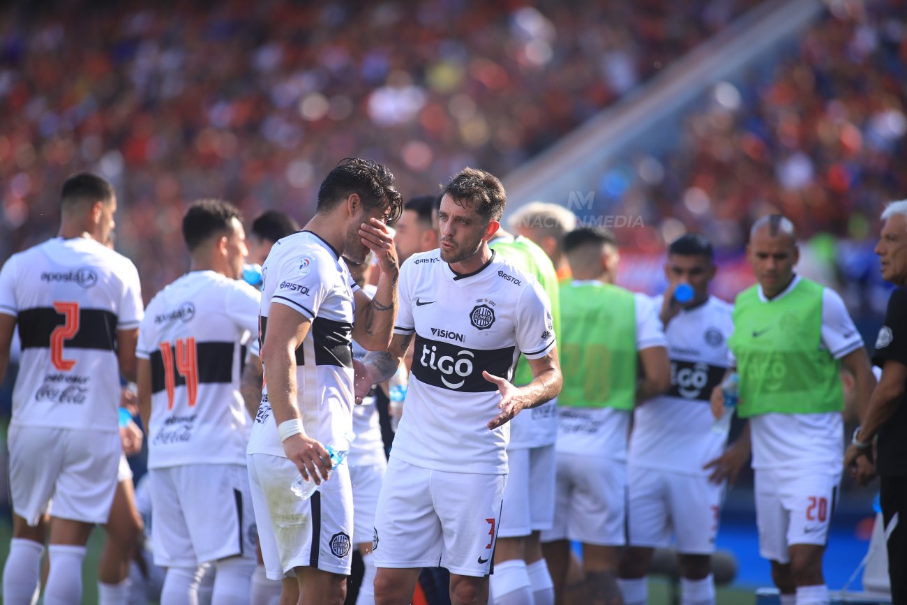 Olimpia despidió a tres de sus jugadores con más temporadas en el club