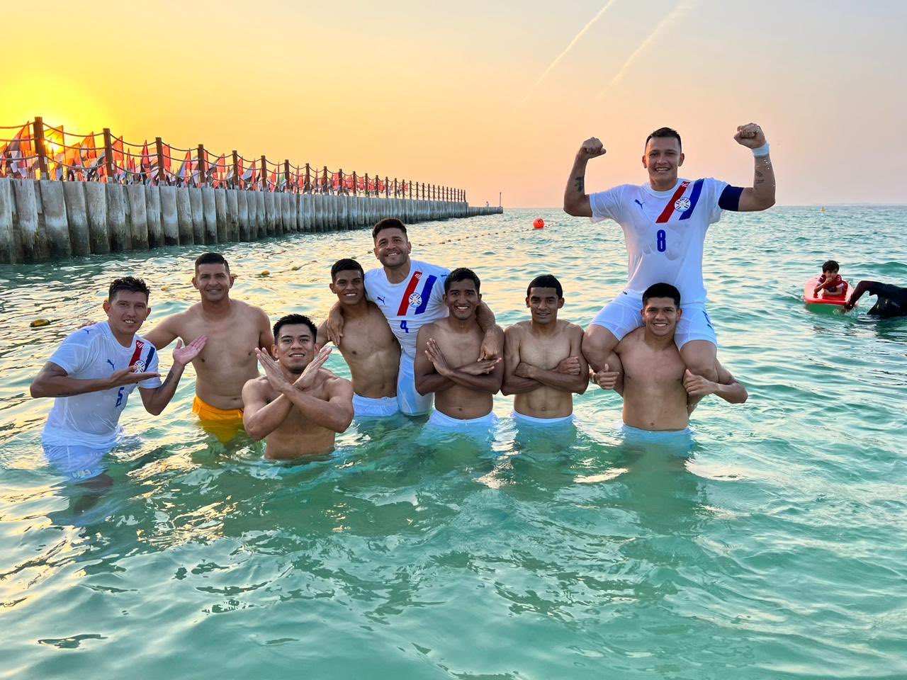 Brasil y Paraguay lideran el Sudamericano de fútbol playa, tras