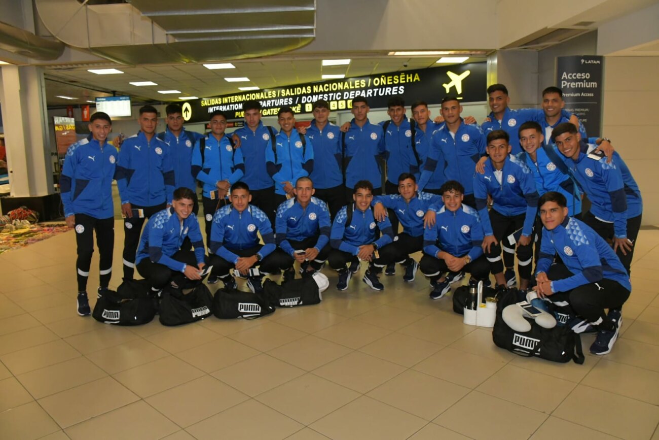 Una Albirroja colmada de ilusión viaja soñando con el Mundial