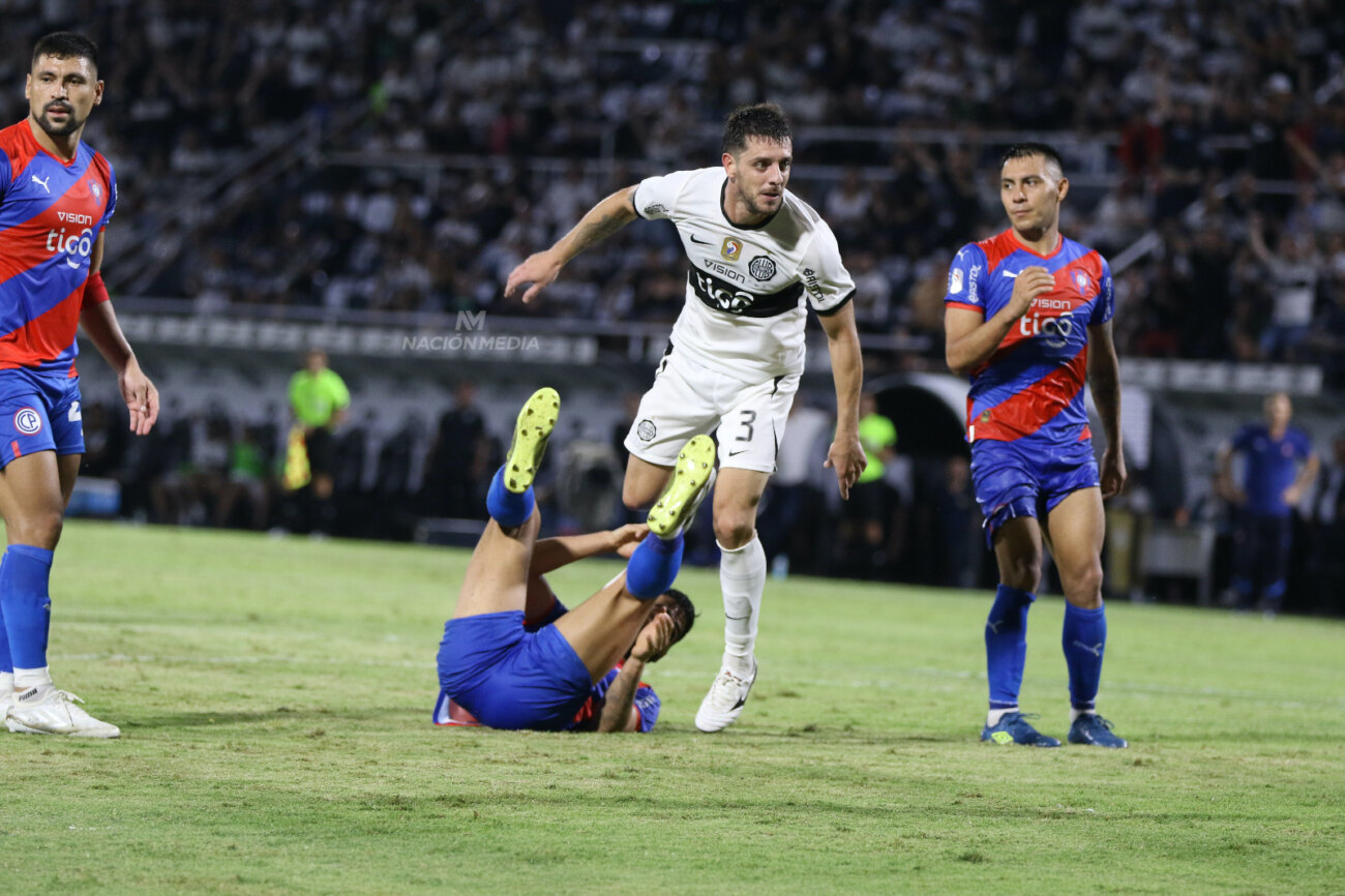 ¡Bombazo! ¿Alejandro Silva tiene nuevo equipo en el fútbol paraguayo?