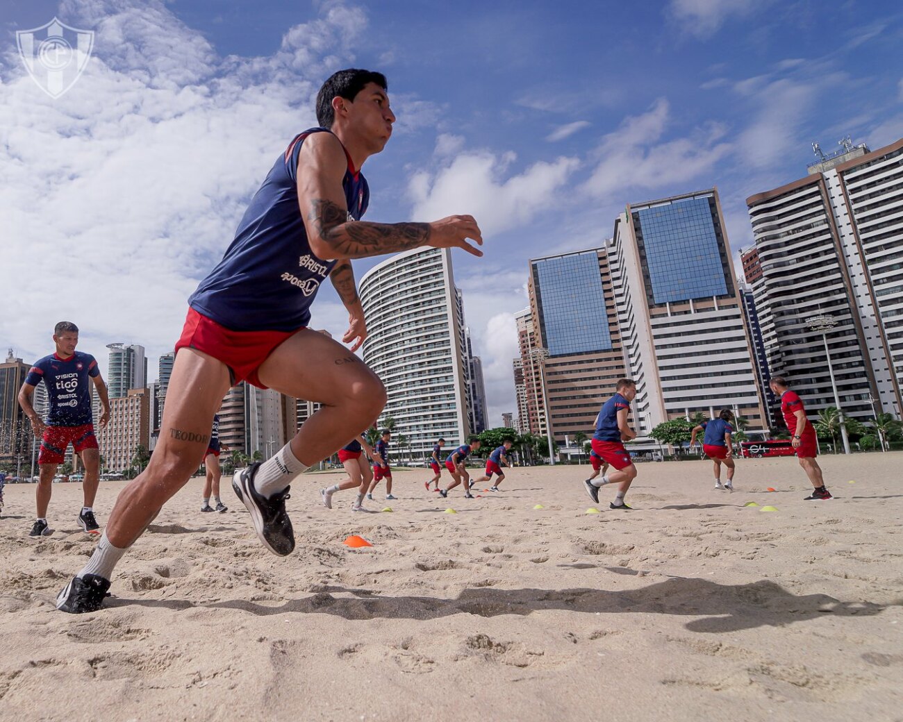 ¡En la playa, pero sin descanso! Cerro vuelve a los entrenamientos pensando en Luqueño