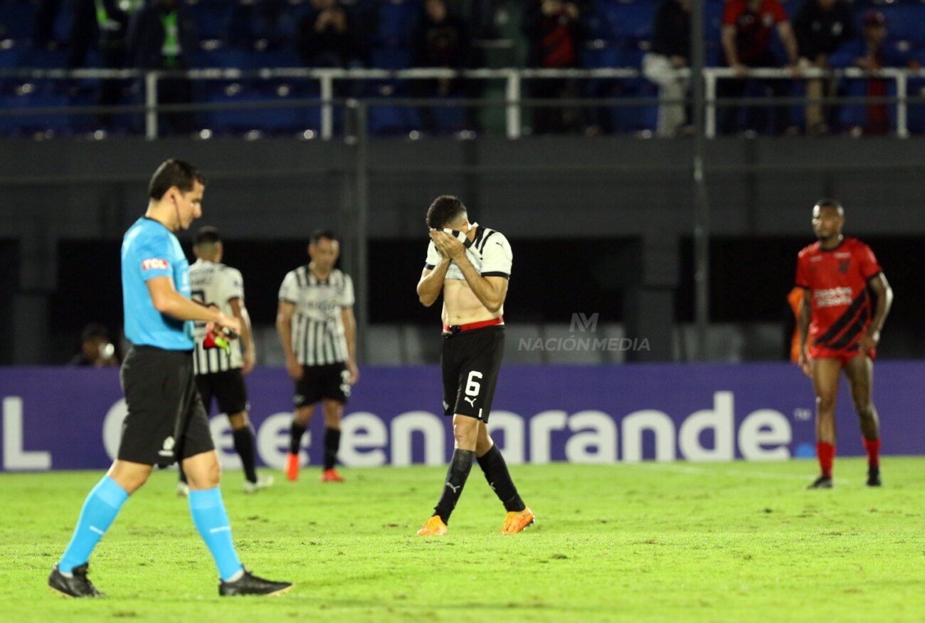 Otra noche negra para Libertad en la Copa Libertadores