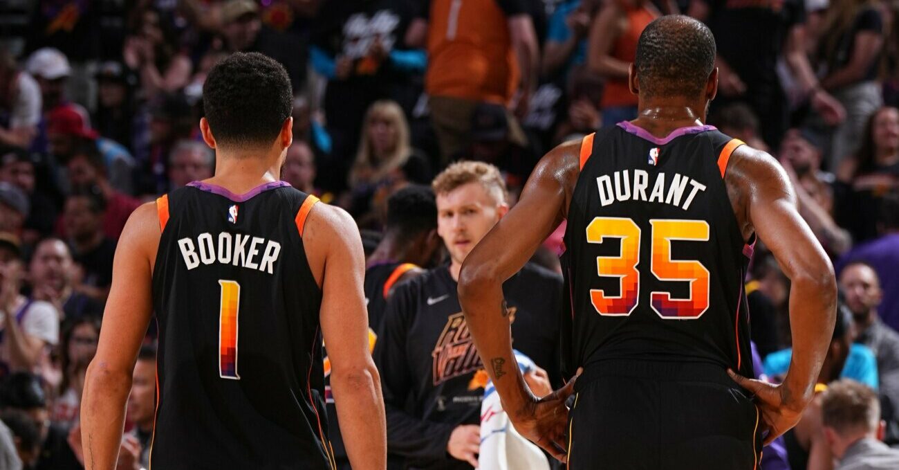 Booker y Durant lideran a los Suns a la victoria sobre los Nuggets para igualar la serie