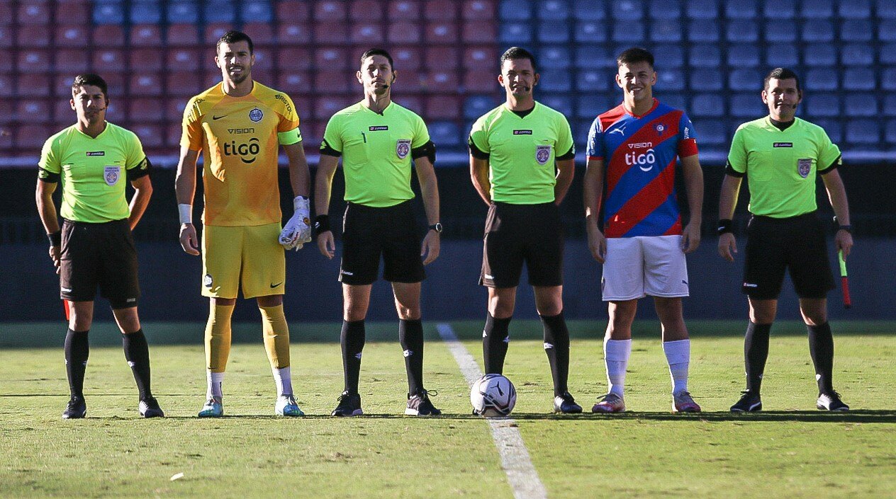 Cerro Porteño aplastó a Olimpia en el clásico de Reserva