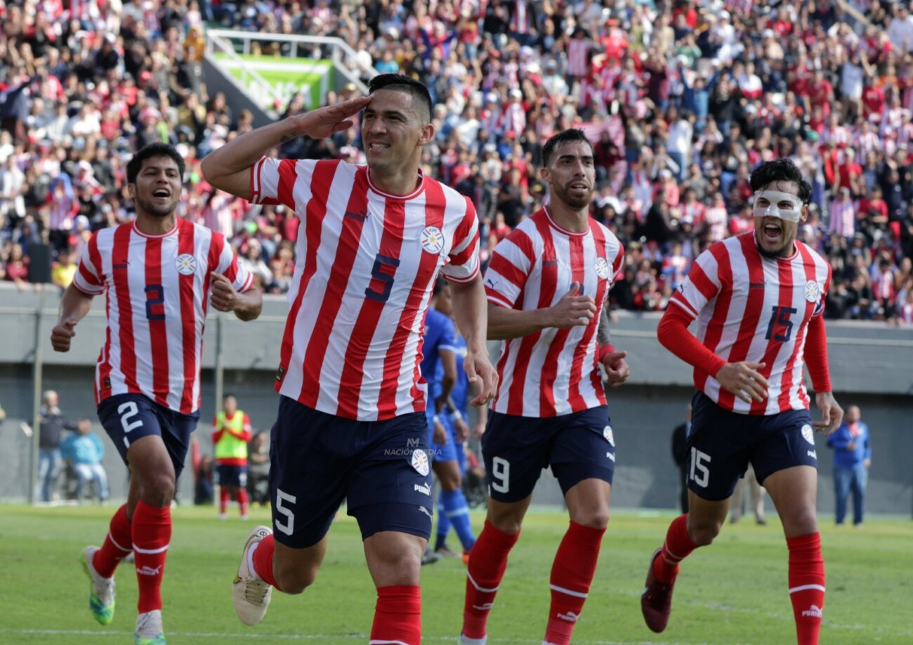 ¡Un doblete! Fabián Balbuena dio la bienvenida a sus princesas