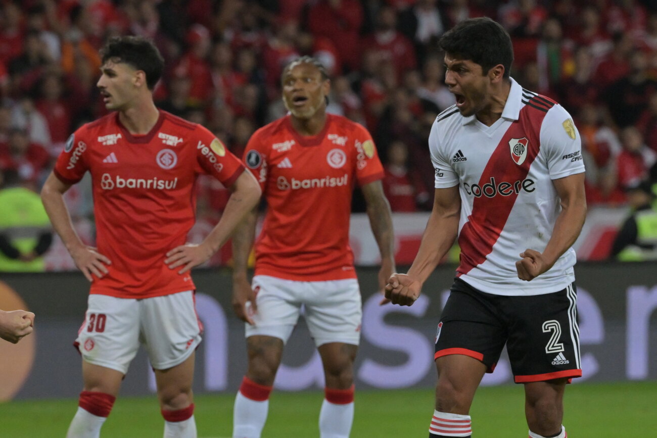 Versus / Robert Rojas marcó un gol clave, pero falló su penal en la tanda y  River está fuera de la Libertadores
