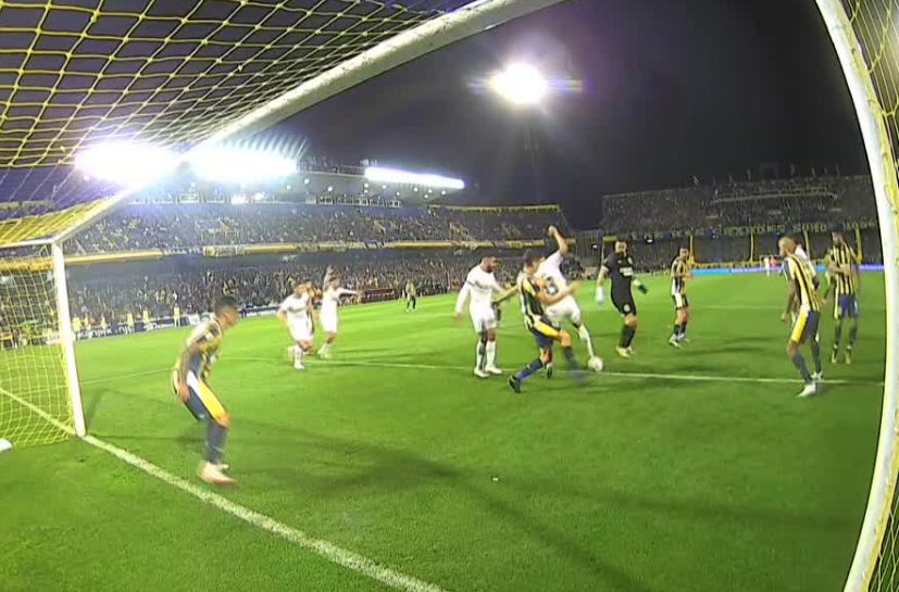 Distinguido toque: golazo de Cristian Báez para Independiente de Avellaneda