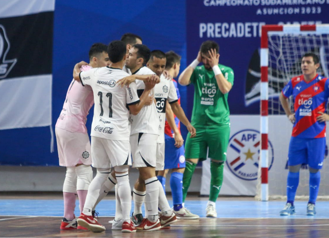 Olimpia se lleva la primera final del futsal ante Cerro Porteño