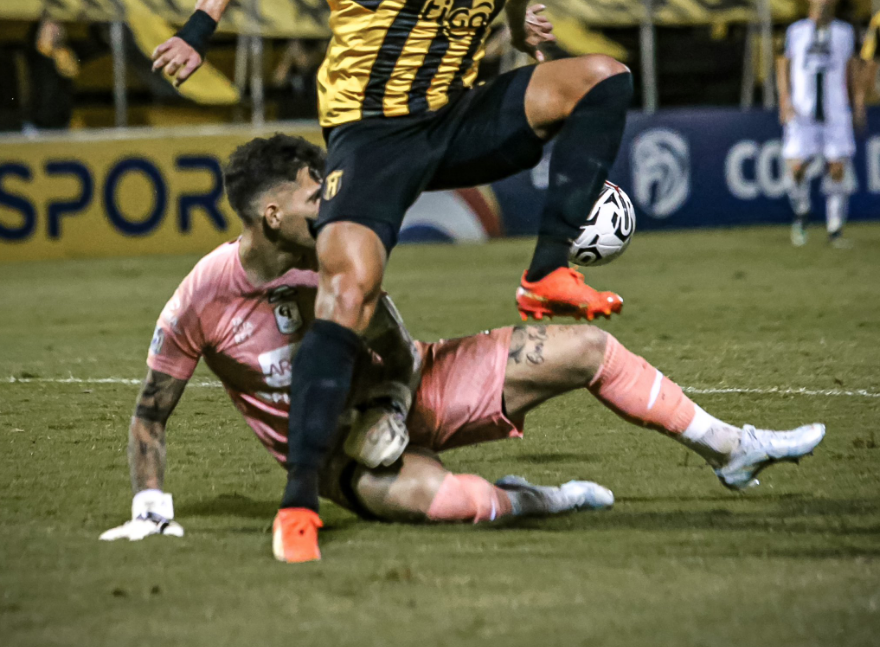 ¿Después de cuánto Gaspar Servio jugó en Dos Bocas?