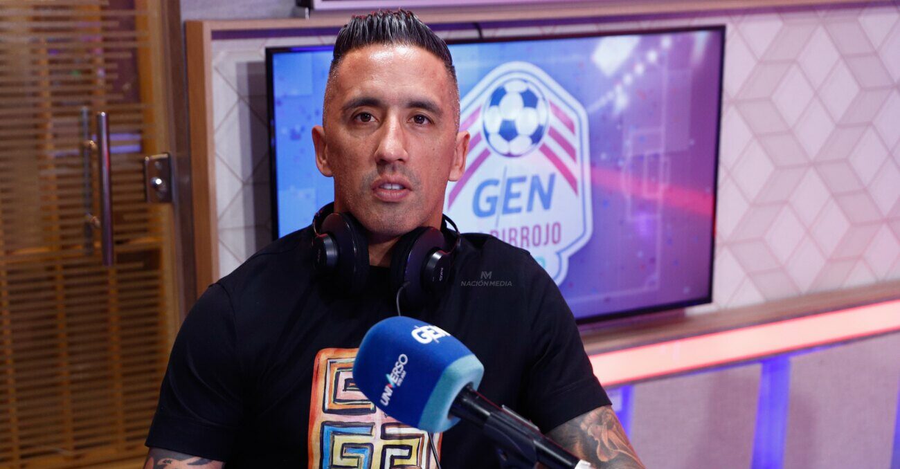 La nueva faceta de Lucas Barrios en el fútbol: "Con todas las pilas"