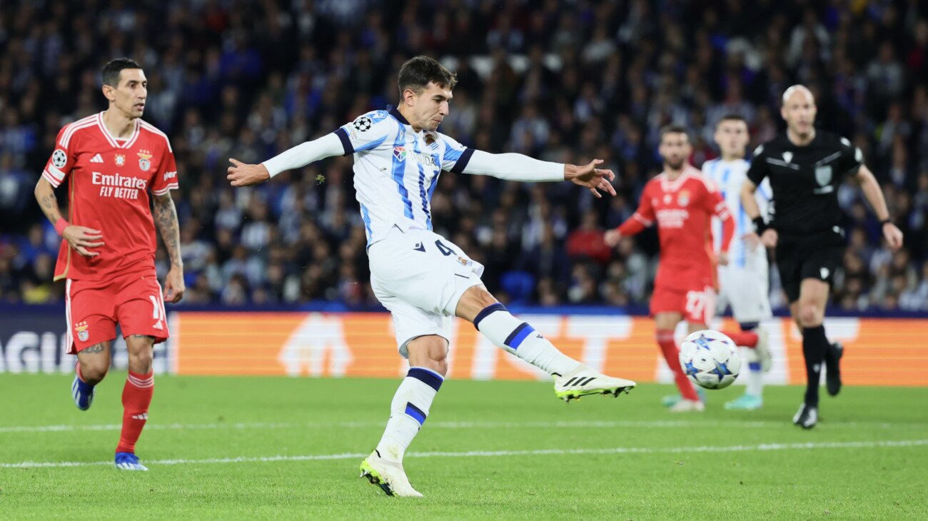 Real Sociedad derrota y elimina al Benfica en su grupo de Champions