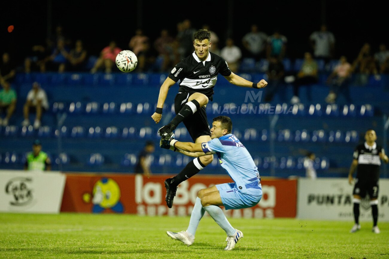 Olimpia vuelve a tropezar y se aleja de la Copa Libertadores