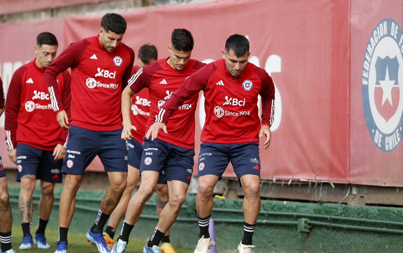Con bajas, Berizzo prepara un once ofensivo para enfrentar a la Albirroja