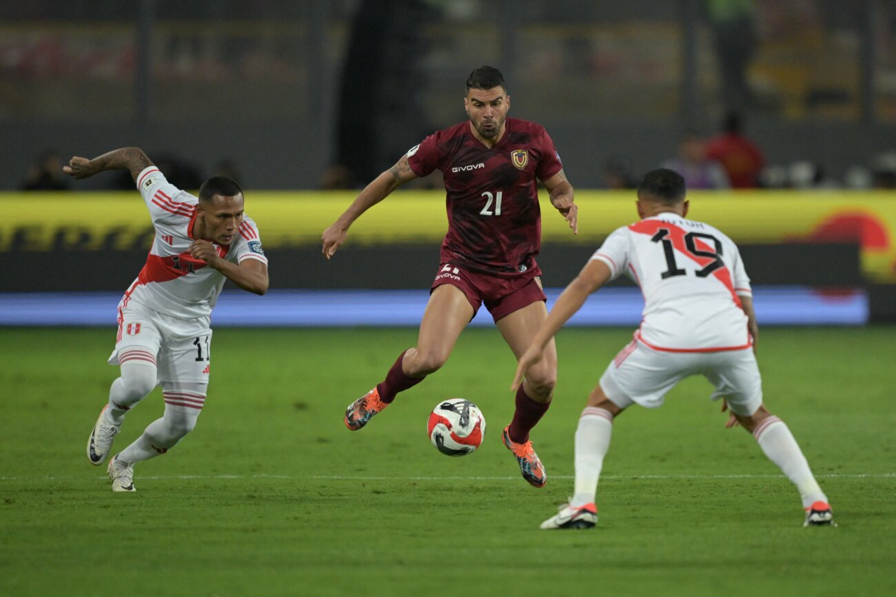 ¡Entretenido empate! Perú no puede salir del fondo y Venezuela sigue dando que hablar