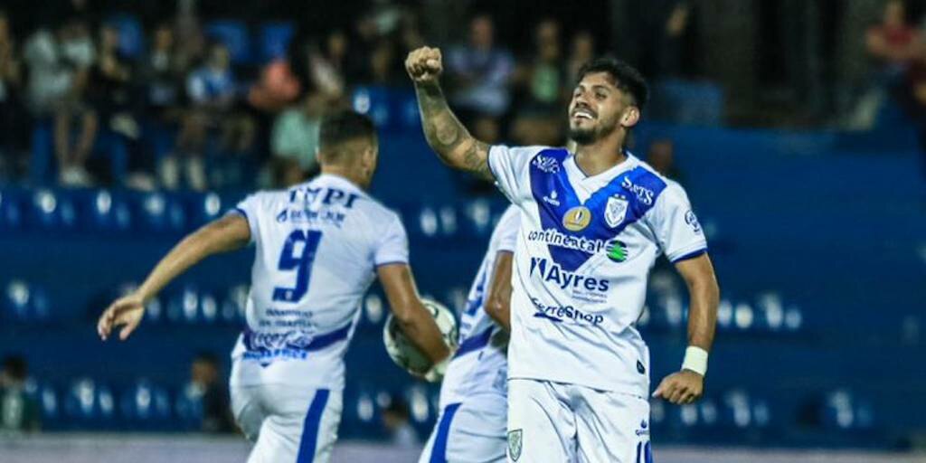 ¿El primer refuerzo del bicampeón Libertad?