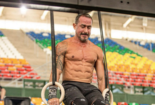 Paraguayo destaca en competencia internacional de crossfit