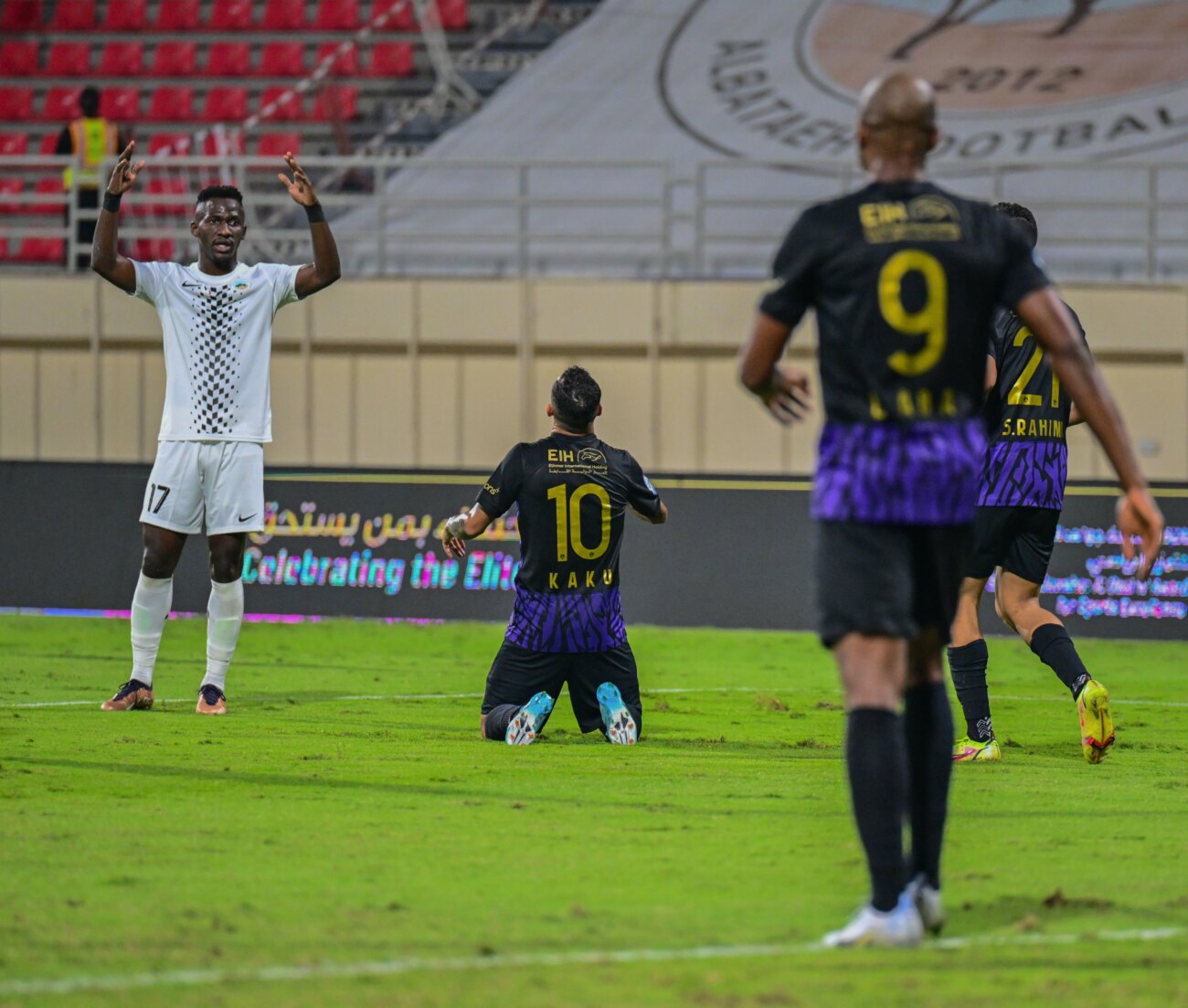 "Kaku" Romero se manda un golazo en Emiratos Árabes Unidos