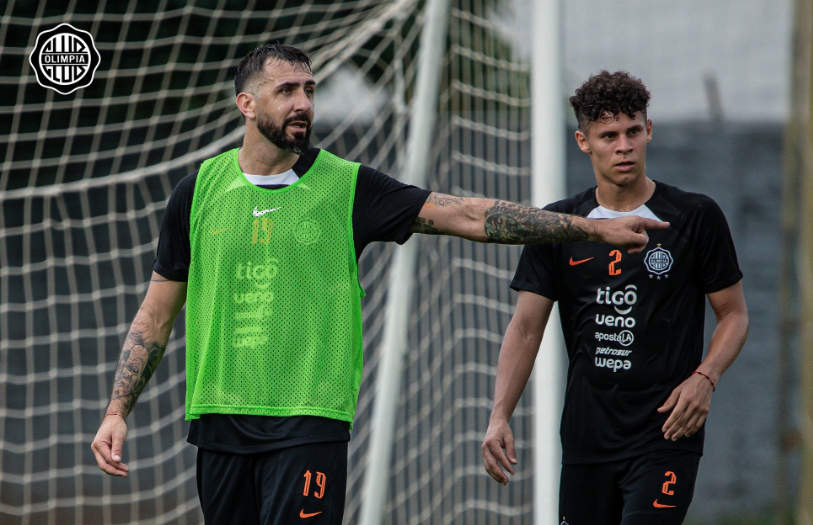 ¿Ante qué rival podría debutar Lucas Pratto en Olimpia?