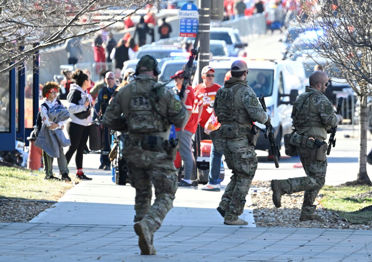 Un muerto y nueve heridos en tiroteo en el desfile del Super Bowl en EEUU