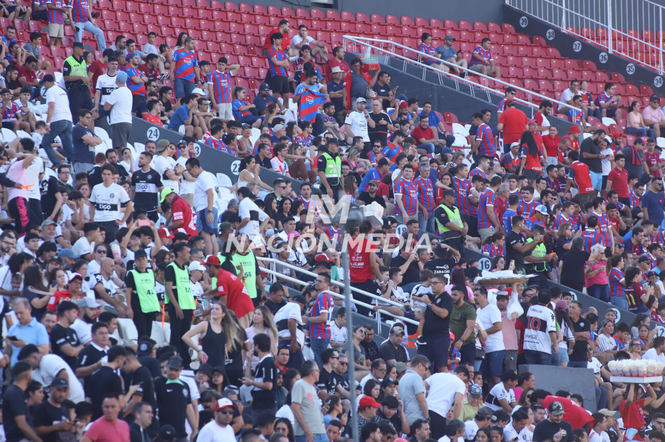 Robert Harrison sentó postura sobre el drama por las entradas para el Superclásico