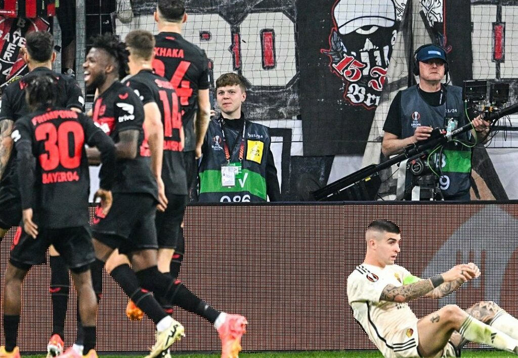 Lo del Leverkusen ya es indescriptible: Salvó el invicto y es finalista de la Europa League