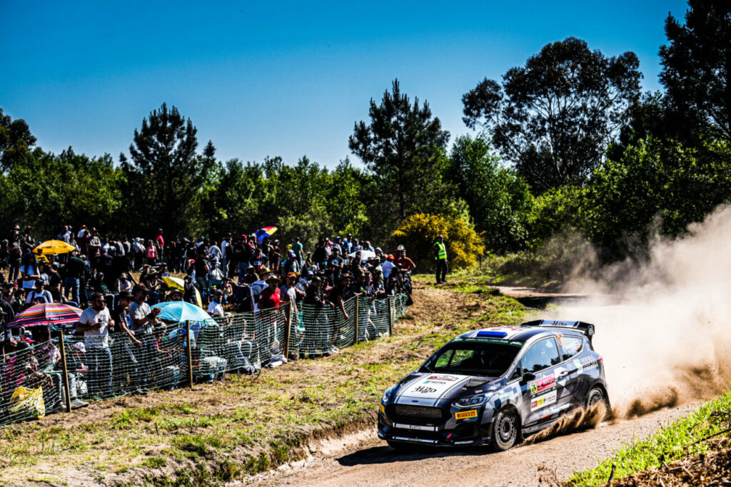 Domínguez da la nota en Portugal y sigue arriba en la WRC3