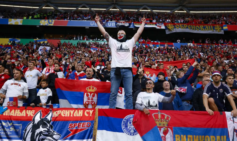 UEFA abre investigación disciplinaria contra Federación Serbia de Fútbol