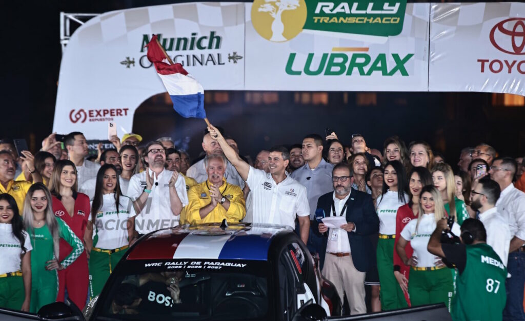 Santiago Peña celebra preparación guaraní para el Mundial de Rally