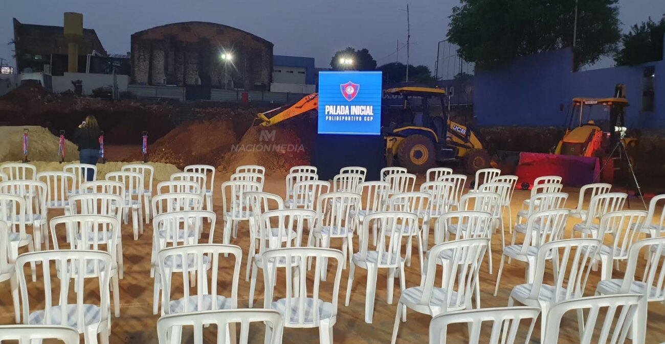 Cerro dio la palada inicial y el nuevo polideportivo ya está en marcha