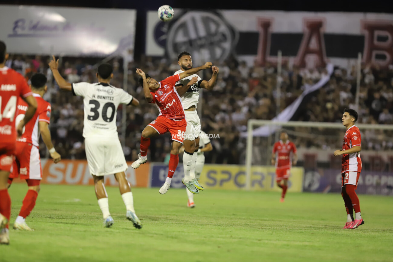 Campeón con Guaraní, Olimpia y Libertad, ahora llega al equipo sensación de Chile