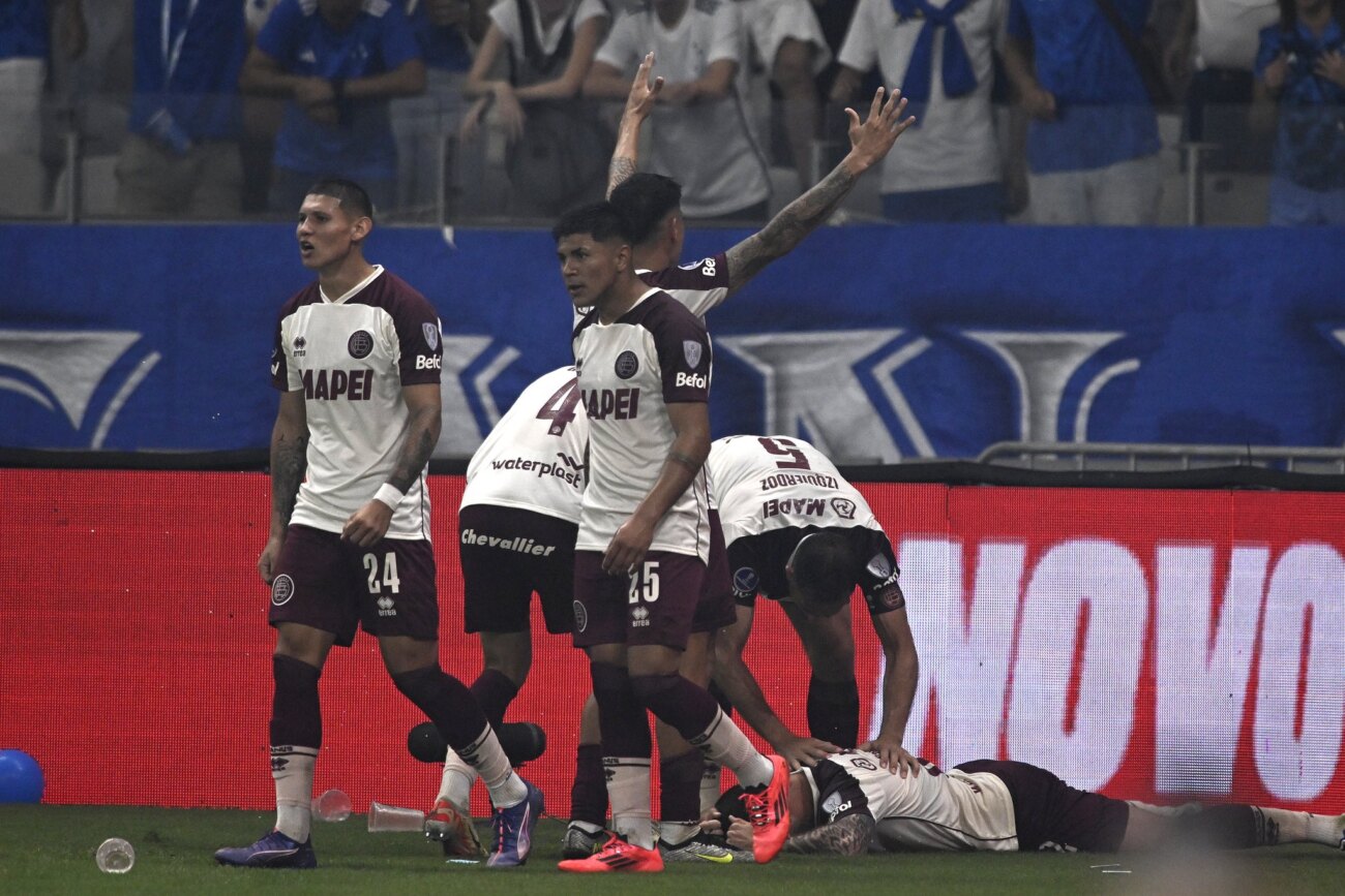 ¡Muy parejo! Cruzeiro y Lanús dejan todo para la revancha