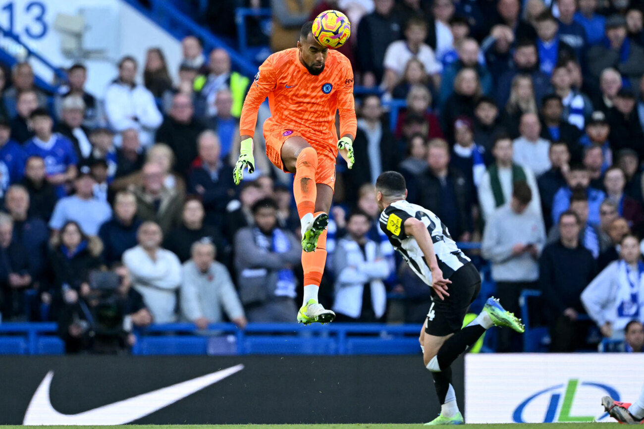 Con Almirón de titular, Newcastle cayó ante Chelsea