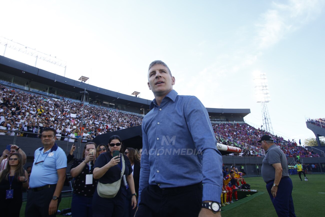 ¿A Olimpia no se le puede escapar el título? Martín Palermo respondió al respecto