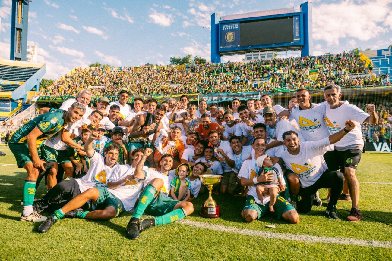 Aldosivi de Mar del Plata regresa a primera división del fútbol argentino