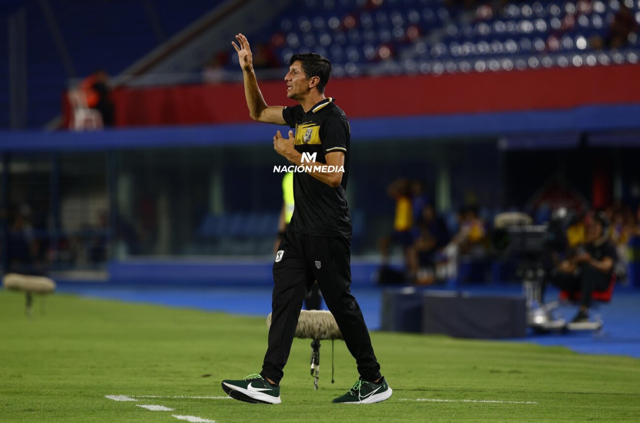 Enrique "Rambert" Vera será DT de Paraguarí en la Intermedia