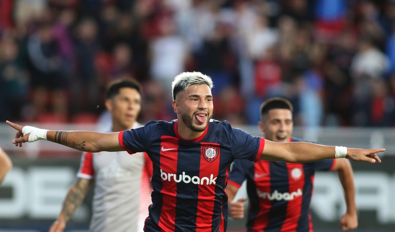 San Lorenzo rescata un punto con gol de Iván Leguizamón