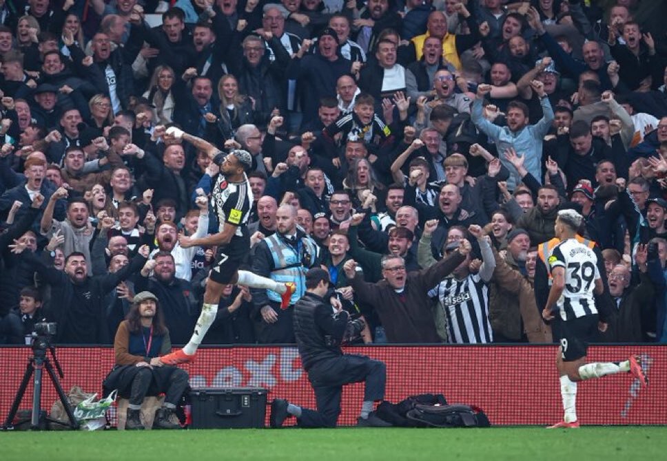 Newcastle, sin Almirón, vence al Nottingham Forest de Ramón Sosa