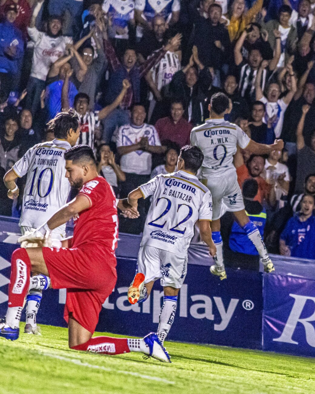 Allan Wlk registra otro golazo y su equipo se instala en semifinales