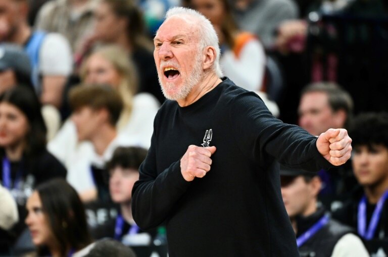 Popovich sufrió un "derrame cerebral leve", informan los Spurs