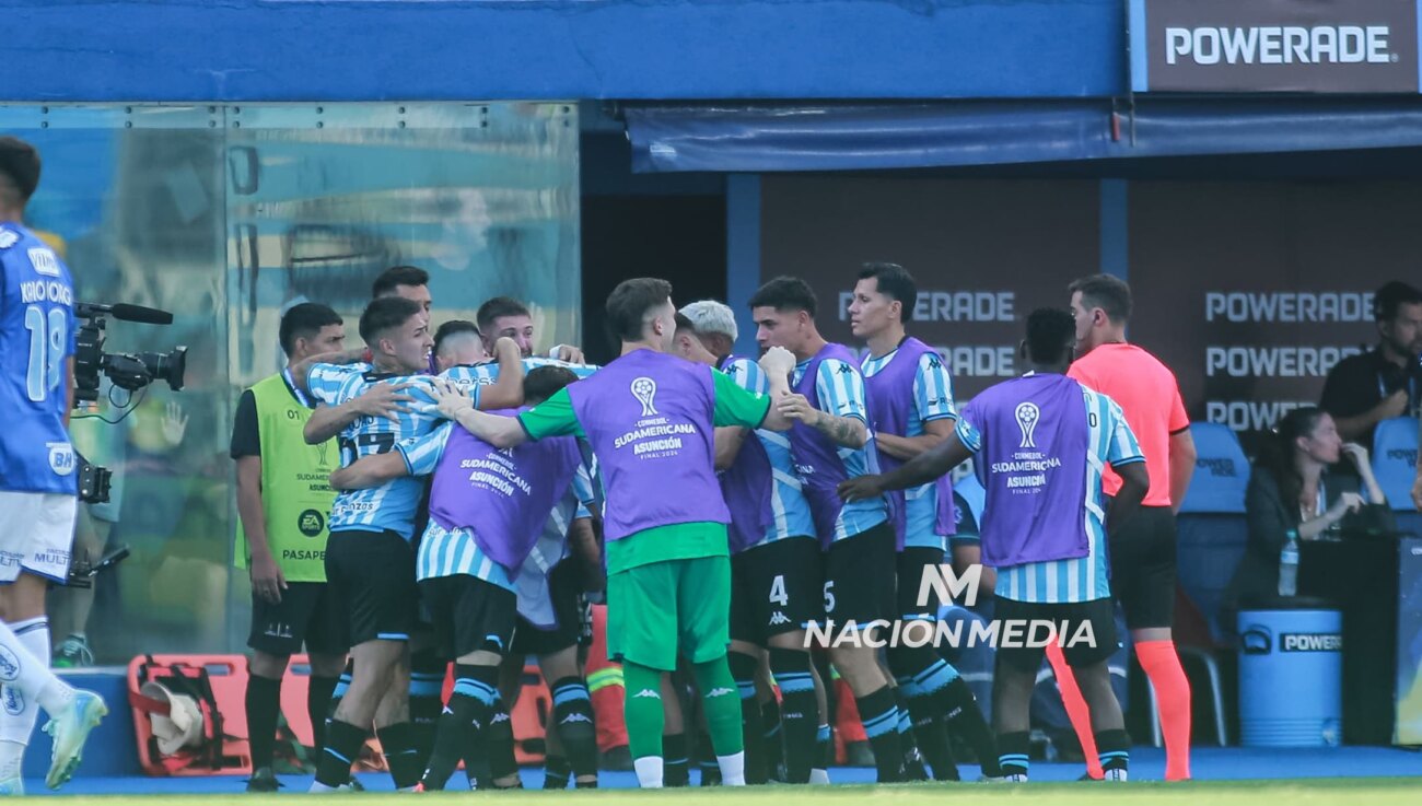 ¡El Racing de Gustavo Costas es merecido campeón de la Copa Sudamericana!