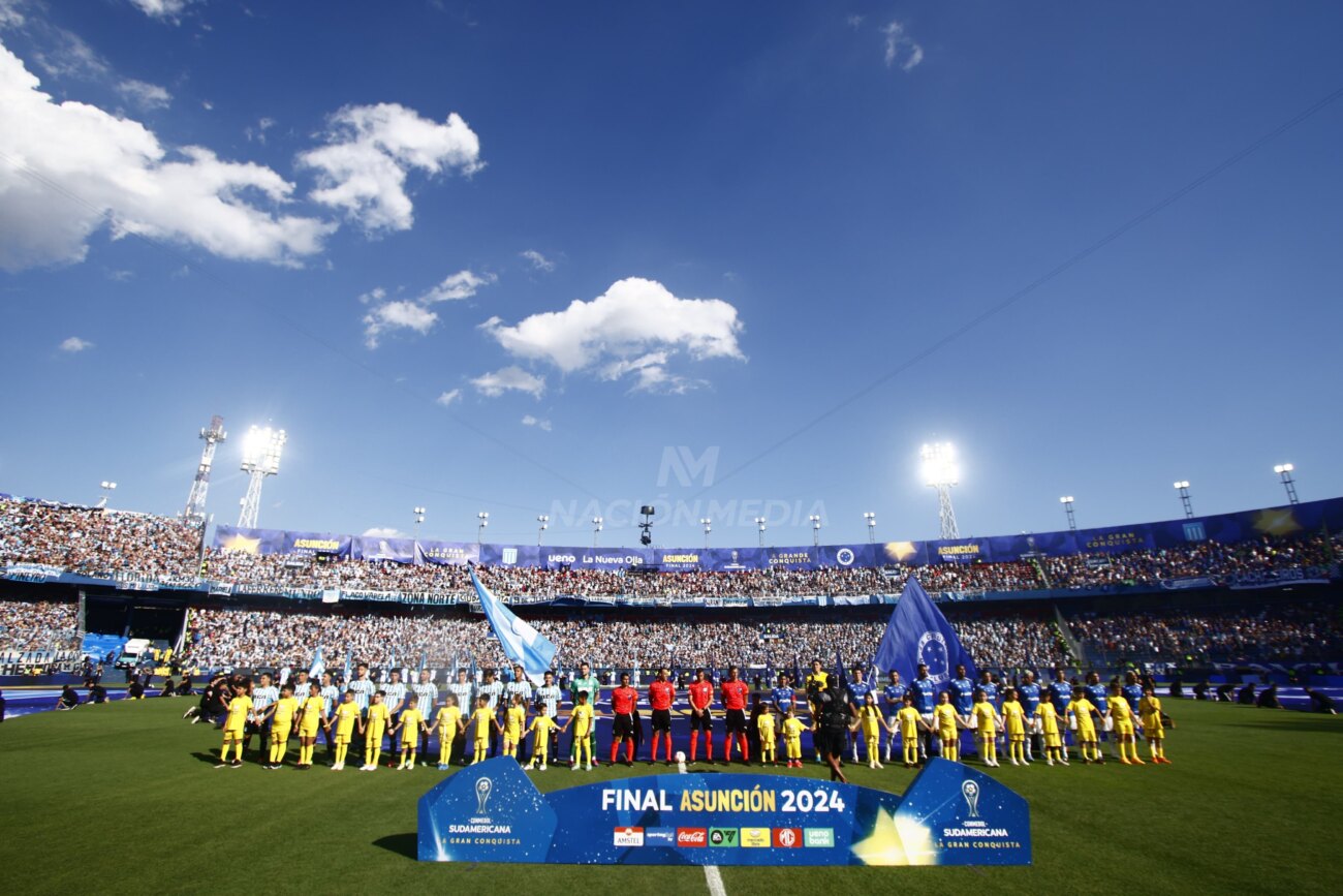 Las felicitaciones que recibieron Cerro y Zapag por albergar una vez más la final de la Sudamericana