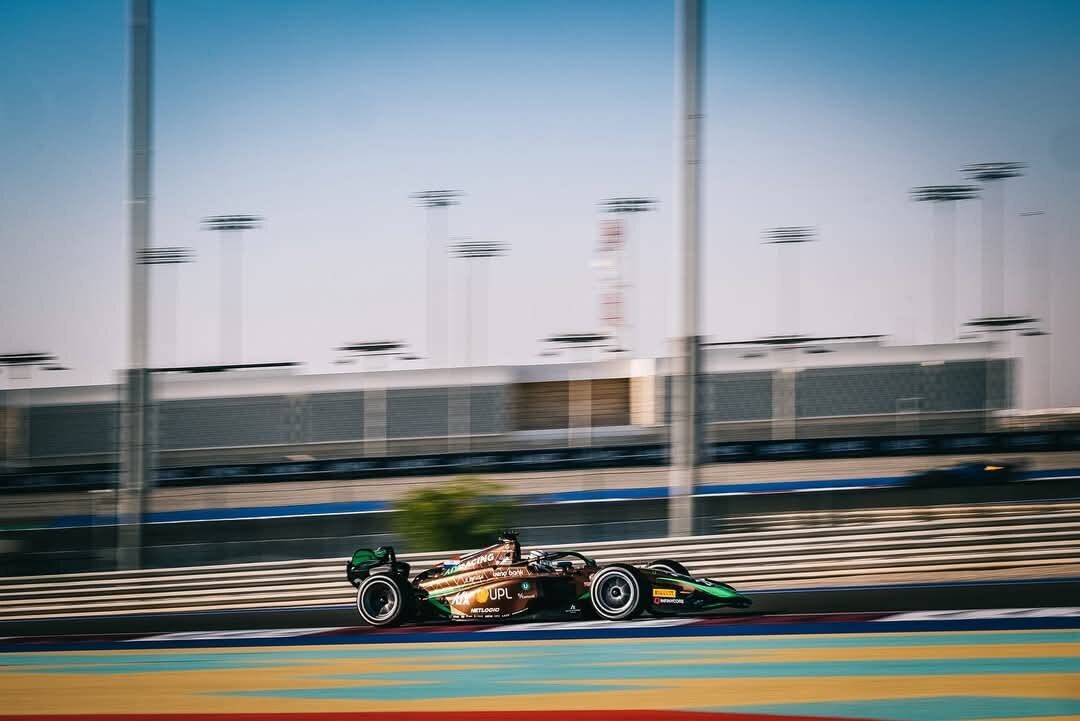 Duerksen tuvo una gran remontada y quedó en la puerta de los puntos en la carrera sprint