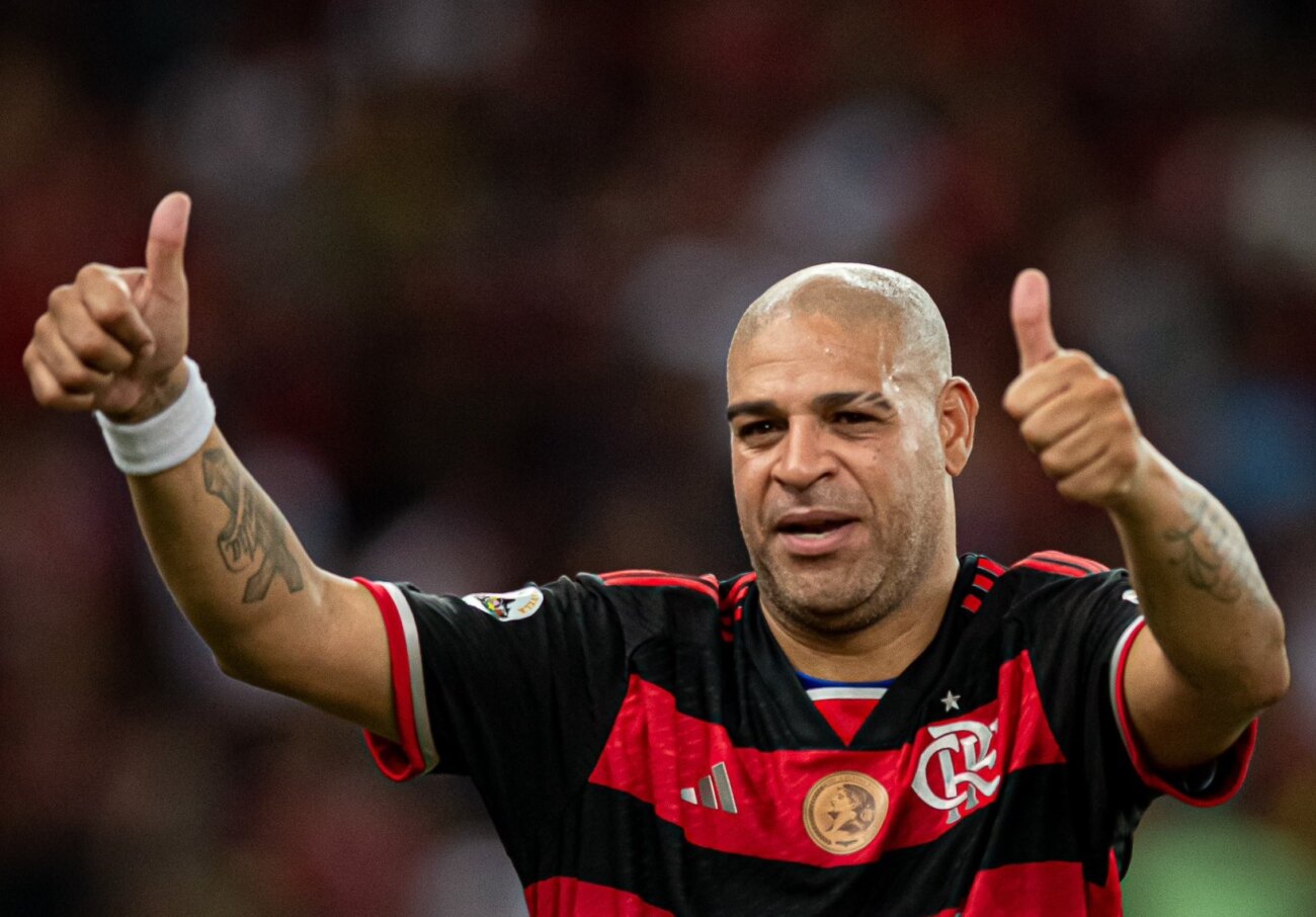 Flamengo homenajea al 'Emperador' Adriano en partido de despedida