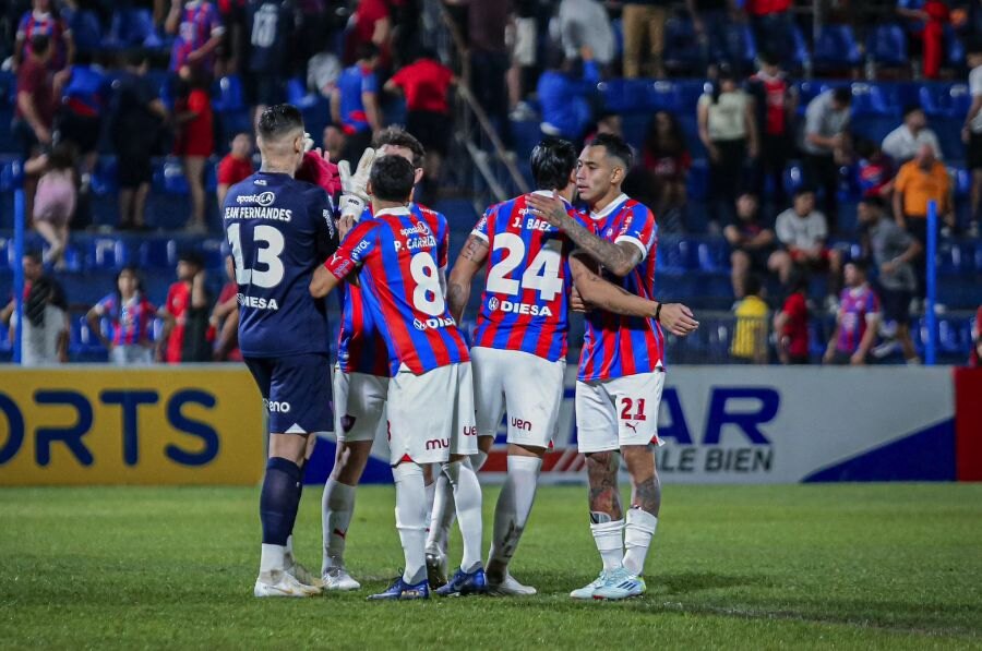 Los cinco jugadores despedidos oficialmente por Cerro