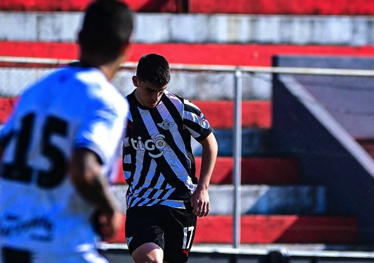 El hijo de 'Cholo' Guiñazú podría debutar en Primera del fútbol paraguayo