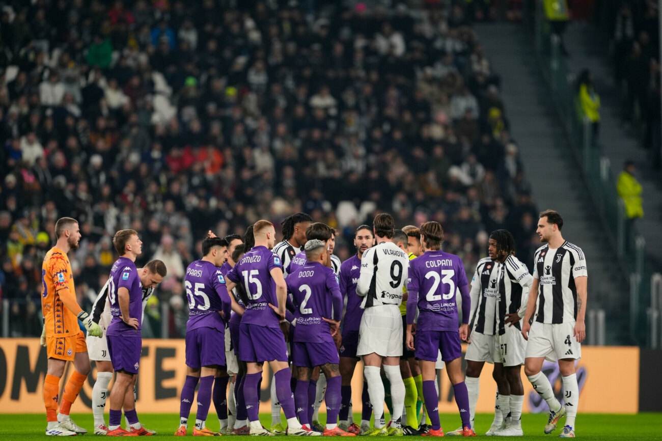 Duelo entre Juventus y Fiorentina fue brevemente interrumpido por insultos racistas